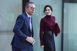 Vox pide en el Congreso modernizar las comisarías y dotar a la Policía de vehículos y uniformes «suficientes»