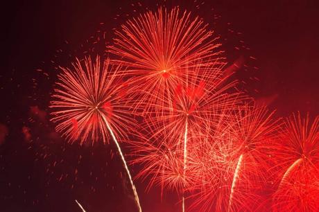 Navidad y Año Nuevo sin desconectarse; cenas de empresa, música alta y petardos… y el papel clave de los audífonos para entender en el ‘ruido de las fiestas’ Navidad y Año Nuevo sin desconectarse; cenas de empresa, música alta y petardos… y el papel clave de los audífonos para entender en el ‘ruido de las fiestas’