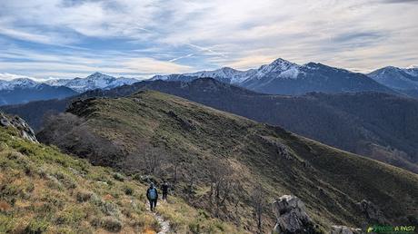 Descendiendo del Cuyargayos camino a Feleches