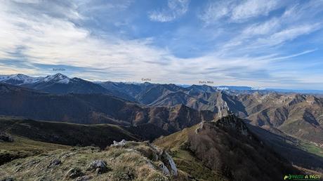 Panorámica desde el Cuyargayos hacia Peña Mea y Retriñón