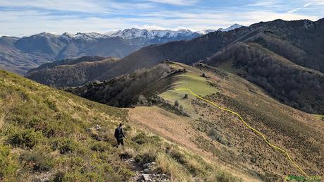 Desvío en la collada hacia Feleches