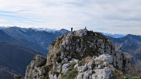 Llegando a la cima del Cuyargayos