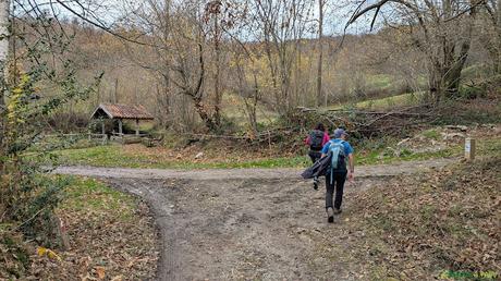 Desvío a la derecha hacia Faidiellu