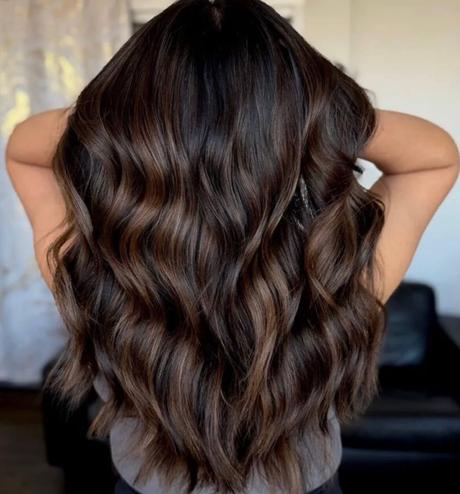 Color cabello castaño claro oscuro cambio tintura tendencia verano otoño invierno el color de moda