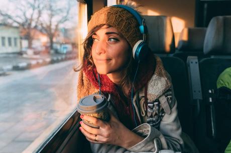 Auriculares y ruido cotidiano; cómo evitar la ‘fatiga auditiva’ y proteger la comprensión del habla Auriculares y ruido cotidiano; cómo evitar la ‘fatiga auditiva’ y proteger la comprensión del habla