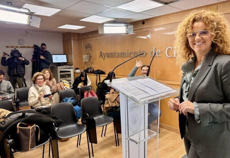 Valverde avanza una línea de ayudas de 500.000 euros para residencias de mayores de titularidad municipal de Ciudad Real