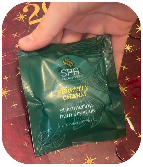 Shimmering bath crystals  action