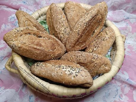 PETITS PAINS MULTIGRAINS / MULTIGRAIN BREAD ROLLS / PANECILLOS MULTIGRANOS  / خبيزات متعددة الحبوب