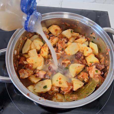 Guiso de pulpo con patatas Guiso de pulpo con patatas