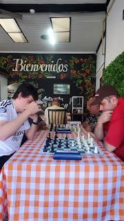 Dr. Ricardo Murillo triunfa en el primer blitz 2026