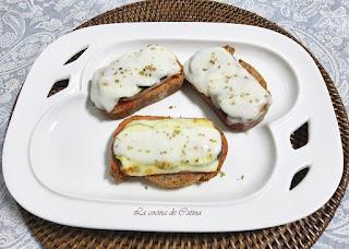 Panini de jamón, queso y calabacín
