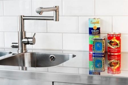 suelo de cemento sofá fritz hansen sillas 7 arne jacobsen silla panton negro muebles de diseño danés de los 50 muebles de diseño mesa fritz hansen lámparas floss diseño lámparas de diseño lámpara foco de cine decoración estilo nórdico electrodomésticos de acero inoxidable diván barcelona decoración de interiores cocina industrial cocina acero inoxidable artículos de diseño danés stelton arne jacobsen 