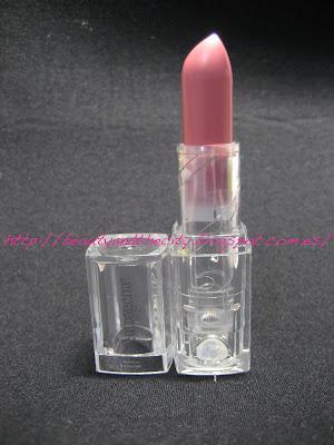 Neutrógena Moistureshine SPF20 lipsticks