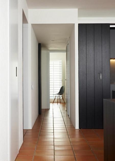 sillas eames muebles de diseño minimalismo español estilo minimalista estilo decoración moderno diseño de interiores decoración en blanco y negro decoración de interiores cocina negra chimenea de diseño casas minimalistas 