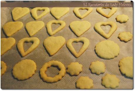 Galletas rellenas de ganache de chocolate