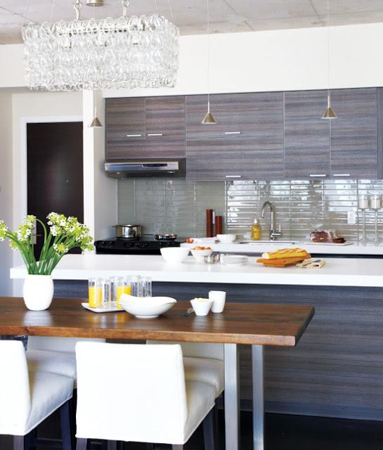 En Femenino Singular