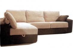 “Las cosas son para usarlas”. El ser humano tiene la extraña pasión de comprar cosas y guardarlas para una ocasión especial.