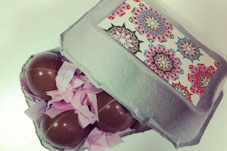decoración de cajas de huevos de pascua de colores