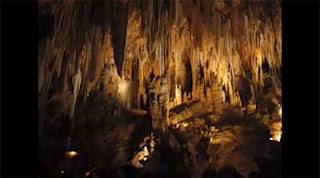 EL RUGIDO DE LA CAVERNA