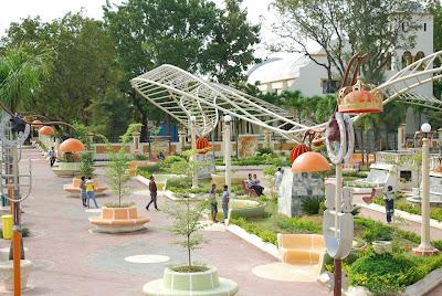 Leonel inauguró en Hato Mayor uno de los parques más llamativos del país