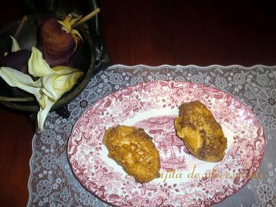 Torrijas con crema de naranja y frambuesas
