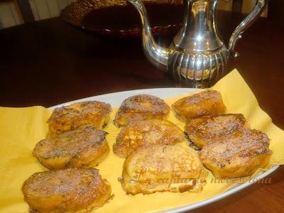 Torrijas con crema de naranja y frambuesas