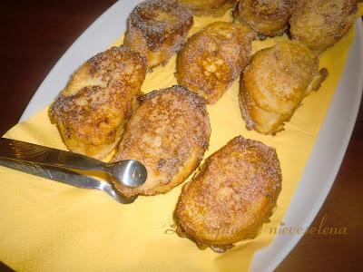 Torrijas con crema de naranja y frambuesas