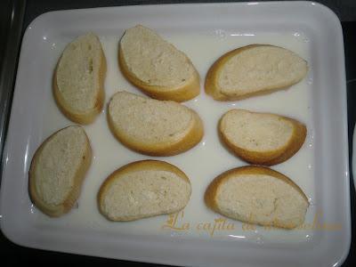 Torrijas con crema de naranja y frambuesas