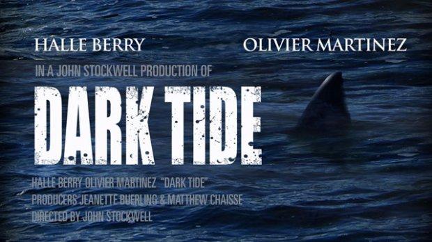 Cartel y tráiler de ‘Dark tide’-Hale Berry nadando entre tiburones y buscando que la muerdan-