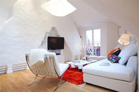 walk in closet vigas vistas sillas kartell silla barcelona blanco pisos con vistas a tejados inspiración estilo nórdico diseño escandinavo diseño de interiores diseño de dúplex decoración muebles de ikea decoración estilo nórdico decoración en blanco decoración de interiores decoración ático dúplex cocina blanca glosy 