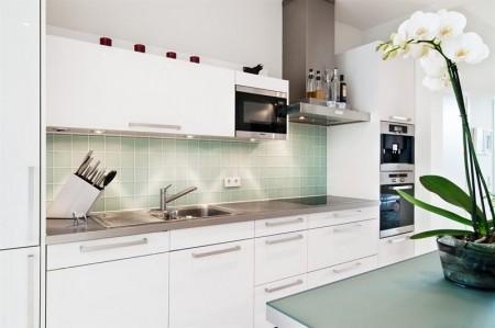 El ascensor hasta casa pisos con ascensor hasta la puerta de casa muebles de diseño mesas fritz hansen lexingon cojines estilo nórdico estilo moderno estilo escandinavo diseño de interiores decoración pisos diáfanos decoración en blanco decoración de interiores diáfanos decoración de interiores calidades de lujo en decoración ascensores privados en edificios