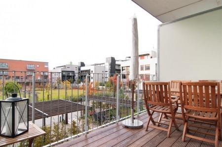 El ascensor hasta casa pisos con ascensor hasta la puerta de casa muebles de diseño mesas fritz hansen lexingon cojines estilo nórdico estilo moderno estilo escandinavo diseño de interiores decoración pisos diáfanos decoración en blanco decoración de interiores diáfanos decoración de interiores calidades de lujo en decoración ascensores privados en edificios