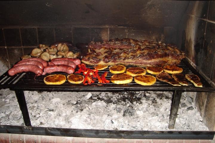 Parrillada típica uruguaya