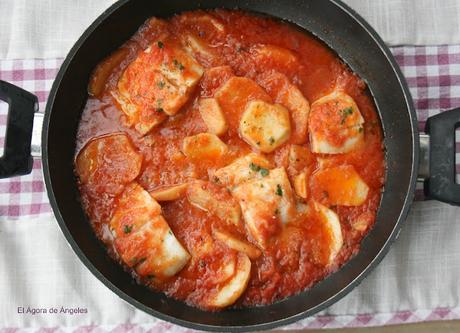 Bacalao con salsa de tomate El Ágora de Ángeles