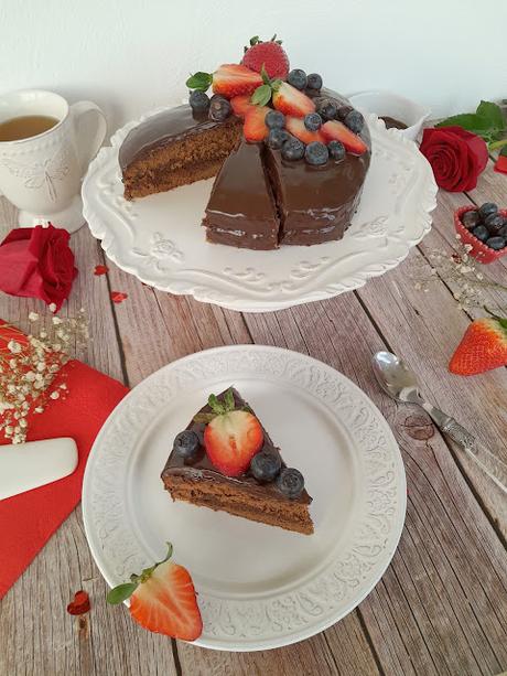 Corazón de Chocolate y frutos rojos