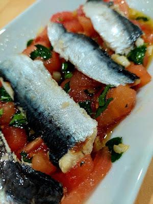SARDINAS MARINADAS CON TOMATE SARDINAS MARINADAS CON TOMATE